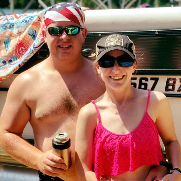 Meet your Posher, Courtney - Picture 1 of 1